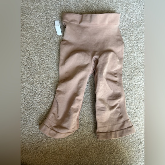 SKIMS Above the Knee Shorts Shapewear Intimates XXS-XS - Picture 3 of 9